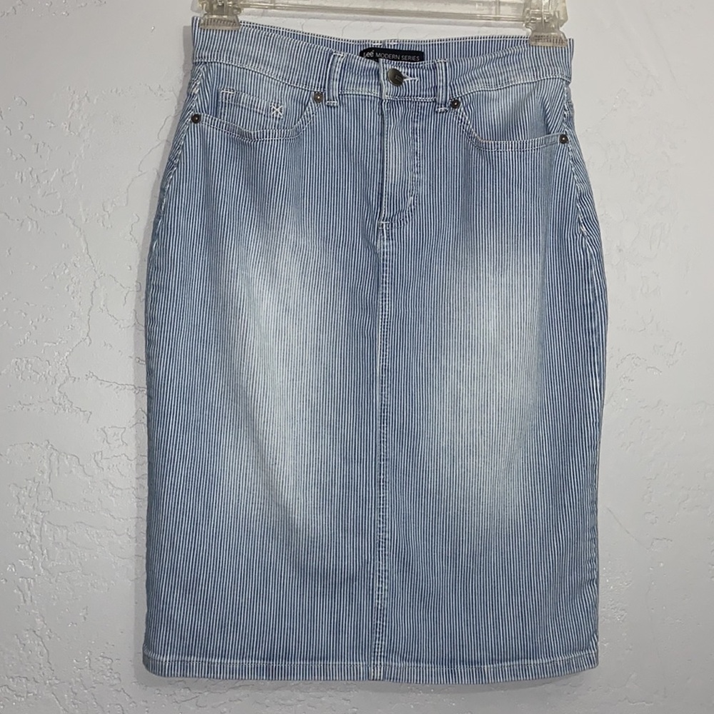 Vintage Y2K Lee Modern Series Chambray Denim Jeans Pencil Skirt 5 Pockets Sz 6 M